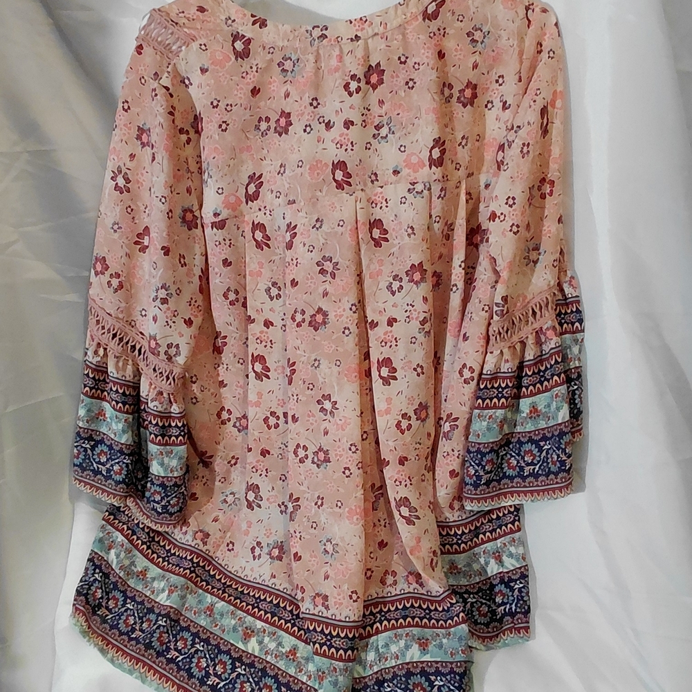 Knox Rose Peach Floral Tunic with Blue Trim - Picture 10 of 13